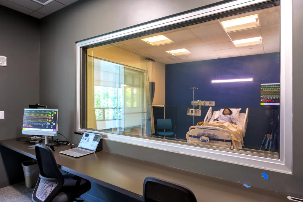 Chamberlain University opens a campus for nursing in Overland Park